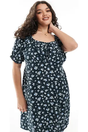 New Look New Look Curve – Minikleid in mit Milchmädchen-Ausschnitt und Blumen-Vichy-Karomuster