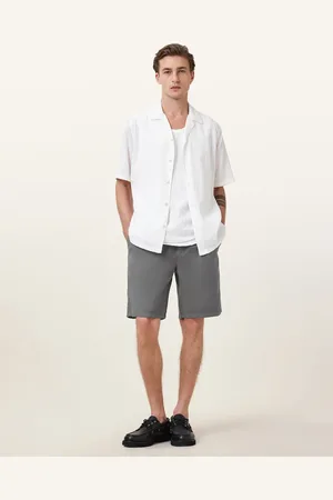 AllSaints – Hanbury – Shorts in Pfeiler