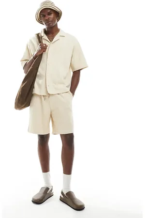 Pull&Bear – Shorts in Ecru mit Streifenstruktur, Kombiteil