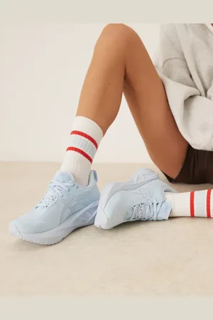 Asics – Novablast 5 Lite-Show – Lauf-Sneaker in Lite-Show und Hellblau
