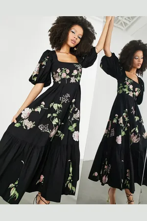 ASOS – Tailliertes Midikleid in mit aufgestickten Wildrosen und Puffärmeln