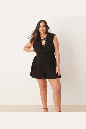 ASOS ASOS DESIGN Curve – Zweilagiger Playsuit in mit geraffter Brustpartie