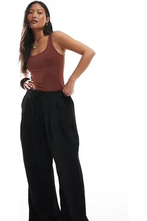 Stradivarius Petite – Hose in mit weitem Bein, Knitterstruktur und Taillenschnürung