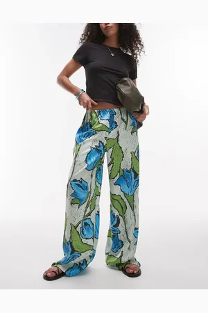 Topshop – Satin-Hose mit Blumenmuster in und Blau, weitem Bein und elastischem Bund