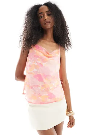 VERO MODA – Smilla – Camisole-Oberteil in mit Blumenmuster in verschwommener Optik und Wasserfallausschnitt
