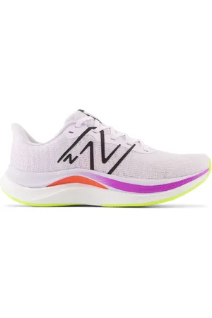 New Balance – FuelCell Propel V4 – Sneaker in Lila