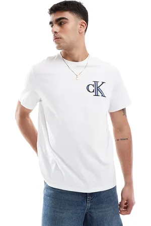 Calvin Klein – Locker geschnittenes T-Shirt in mit Logo-Aufnäher