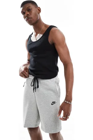 Nike – Club – Shorts aus Tech-Fleece in
