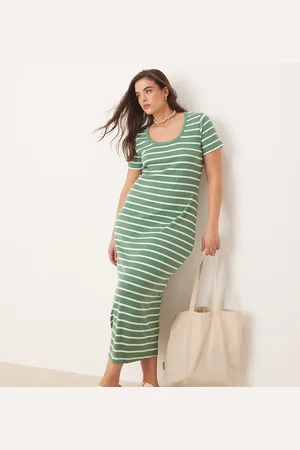 ASOS ASOS DESIGN Curve – Geripptes Midaxikleid mit Streifen, U-Ausschnitt und Flügelärmeln