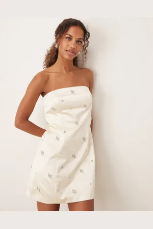 Abercrombie & Fitch – Trägerloses, verziertes Satinkleid in Creme