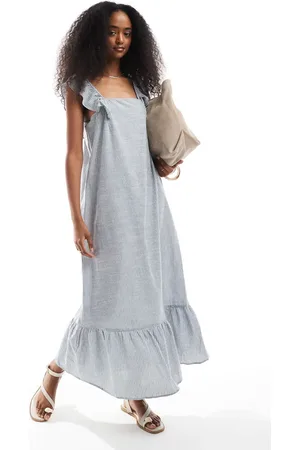 Pieces® – Gestuftes Camisole-Maxikleid in gestreift mit Streifen und Rüschenträgern