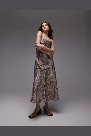 & OTHER STORIES – Maxi-Trägerkleid mit Leopardenmuster und tiefem Rückenausschnitt