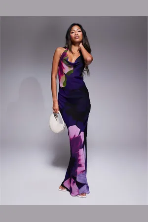 River Island – Neckholder-Maxikleid in Mittelviolett mit Blumenmuster