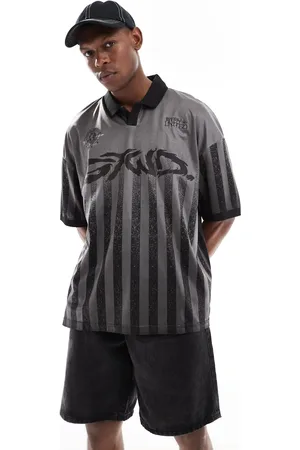 Pull&Bear – Polo-Fußballshirt mit Grunge-Grafik in