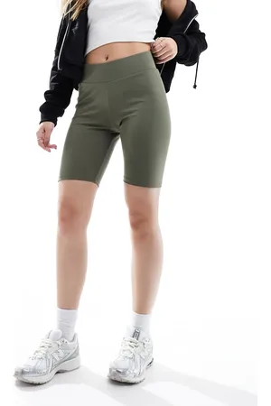 Noisy May – Leggings-Shorts in Khaki