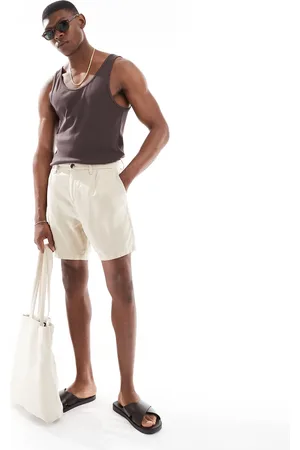 New Look – Shorts aus Leinenmix in Steinbeige mit Bundfalten vorne