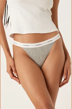 Calvin Klein – Tanga aus geripptem Modal in