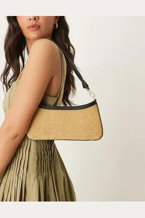 MANGO – Schultertasche aus Bast in Hellbraun mit schwarzer Einfassung