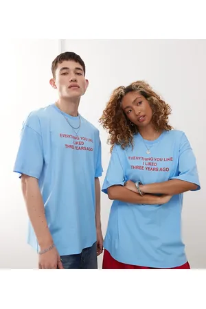 COLLUSION Unisex – T-Shirt in mit rotem Slogan-Print