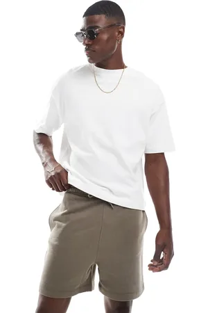 ASOS – Schmal geschnittene Basic-Shorts in Hellbraun