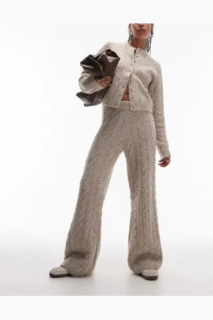 Topshop – Flauschige Strickhose in Hellbeige mit Zopfmuster
