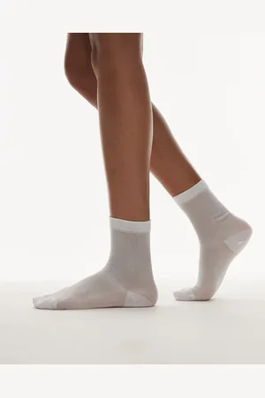 Topshop – Transparente, gerippte Socken in Weiß