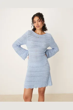 ASOS – Kurzes Strickkleid in Hellblau mit ausgestellten Ärmeln