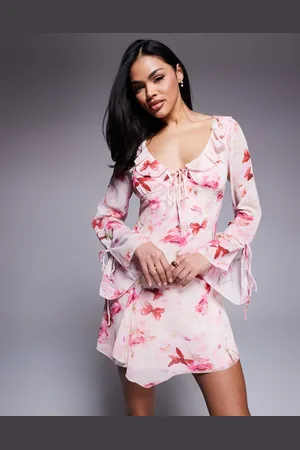 Love Triangle – Langärmliges Minikleid in mit Blumenmuster und Rüschendetail