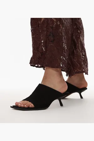 Topshop Premium – Ilya – Mules aus Wildleder in mit eckiger, offener Zehenpartie