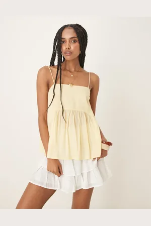 ASOS – Camisole-Top in Buttermilchgelb mit Bindeträgern und voluminösen Schößchen