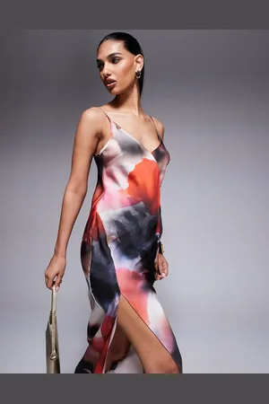 ASOS – Wadenlanges Kleid aus Satin mit dunklem abstraktem Print, V-Ausschnitt, Schlitz und Nahtdetail