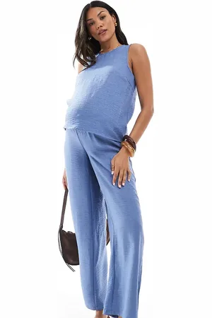 Mama;licious Mamalicious Maternity – Weit geschnittene Umstandshose in mit Knitterstruktur, Kombiteil