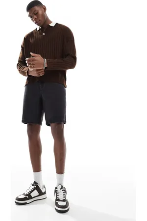 ASOS – Enge Jeansshorts in verwaschenem