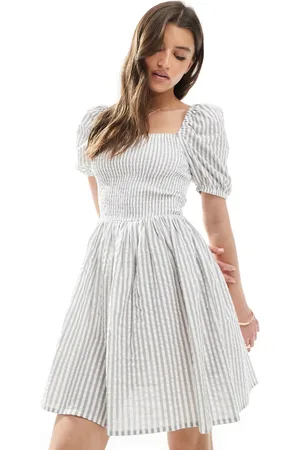 Brave Soul – Milchmädchen-Minikleid mit grauen Streifen, eckigem Ausschnitt und hohem Baumwollanteil
