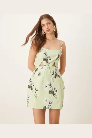 ASOS – Minikleid in Salbeigrün geblümt mit Struktur und Zierausschnitt