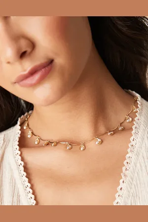 ASOS – Goldfarbene Halskette mit Zierperlen- und Muscheldesign