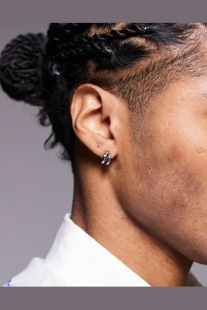 ASOS – Silberfarbene Creolen aus wasserfestem Edelstahl mit asymmetrischem Design