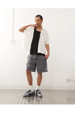 Champion – Shorts in verwaschenem