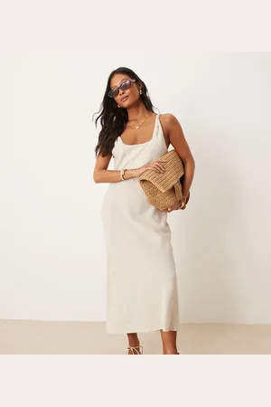 ASOS ASOS DESIGN Petite – Maxikleid in Hellbeige mit Leinenoptik, verdrehten Trägern und Schrägschnitt