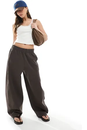 Stradivarius – STR – Barrel Leg Jogginghose in