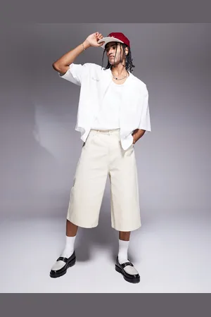 ASOS – Besonders lang geschnittene Jorts in Ecru