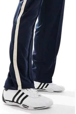 adidas – Adi Racer Low – Sneaker in und Schwarz