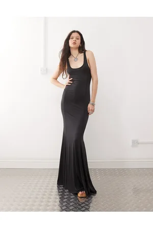 Weekday – Maxikleid in mit Meerjungfrauensaum