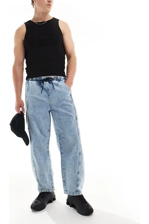 ASOS – Oversize-Jeans in mittelblauer Waschung mit elastischem Bund und „ADS“-Logo