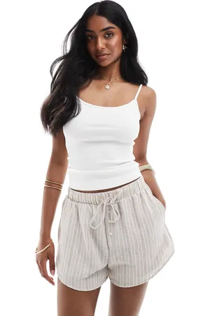 Bershka – Camisole-Oberteil in mit eckigem Ausschnitt und Kontrast-Design
