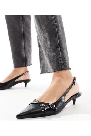 Pull&Bear – Riemchenpumps in mit Kitten-Heel-Absatz und Schnallendetail
