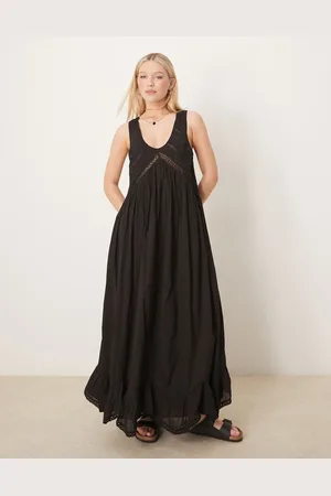ASOS – Maxikleid in mit Zipfelsaum und U-Ausschnitt