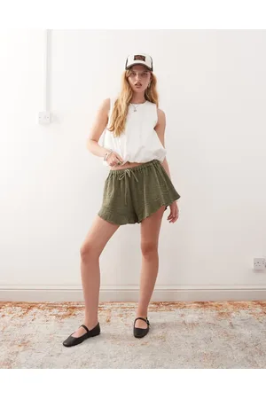 Reclaimed – Schwingende Shorts in aus Musselin