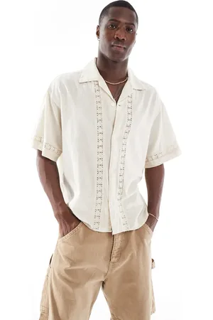 JACK & JONES – Hemd in Creme mit Reverskragen und Blumen-Applikationen