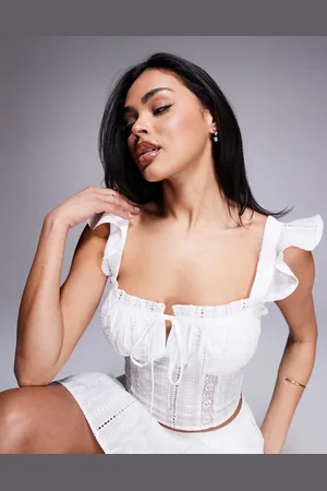 Love Triangle – Cropped-Oberteil im Milchmädchen-Stil in mit Lochstickerei, Kombiteil